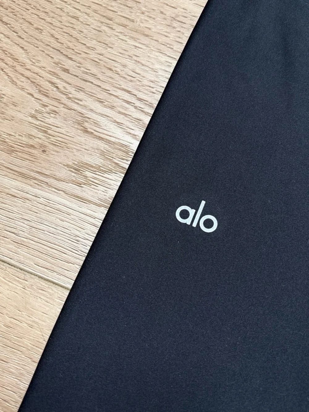 Alo Leggings